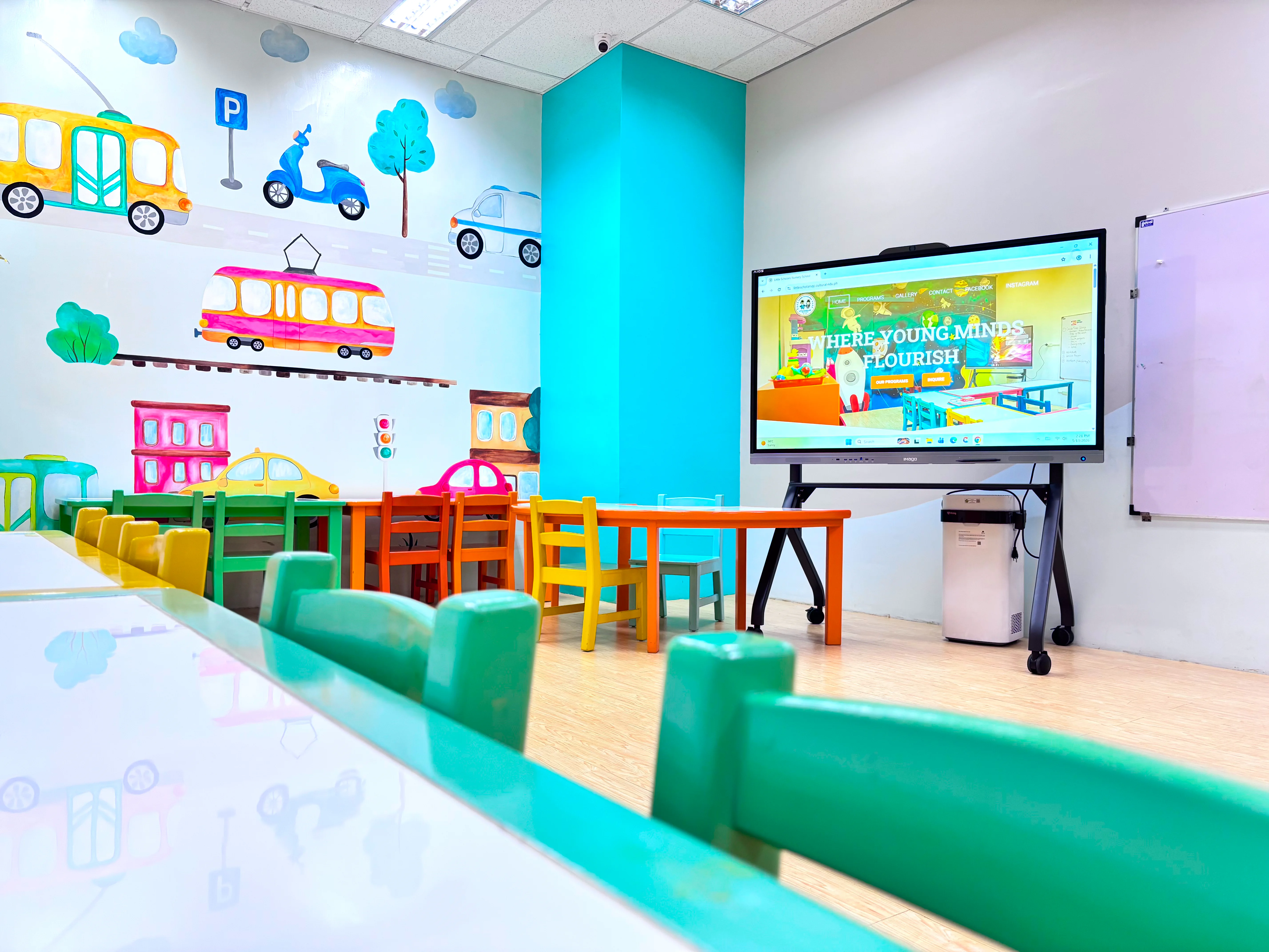 Wide view of the Transportation Room classroom